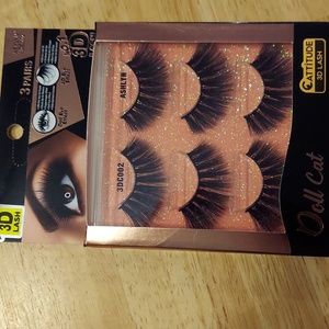 EBIN Cattitude Doll Cat Ashlyn 3D Lashes